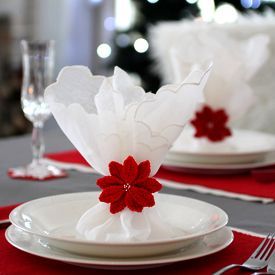 可愛いナプキンの折り方!”飾りナプキン”でゲストをお迎え♡にて紹介している画像