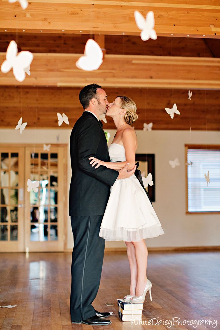 Step into the World of Movies: How to Capture Wedding Photos as a Disney Heroine! ❤️にて紹介している画像