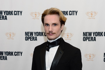 "Making Waves in Japan! The Stunning Dresses of NY Brand 'Austin Scarlett' ♡"にて紹介している画像