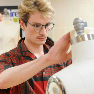 "Making Waves in Japan! The Stunning Dresses of NY Brand 'Austin Scarlett' ♡"にて紹介している画像