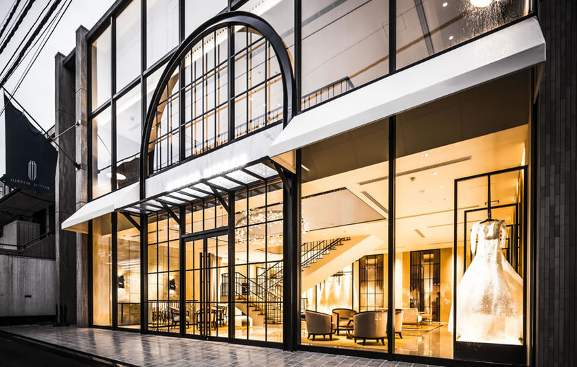 "Making Waves in Japan! The Stunning Dresses of NY Brand 'Austin Scarlett' ♡"にて紹介している画像