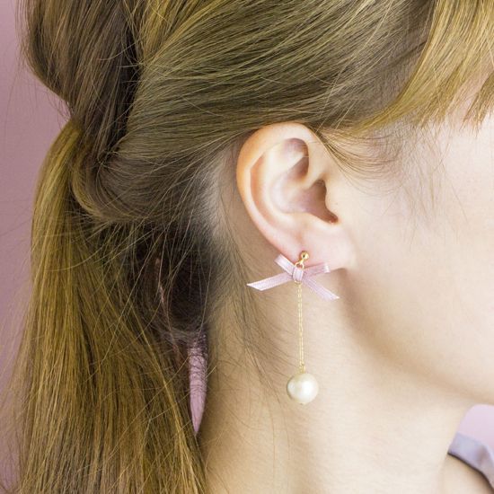 Recommended for Brides ♡ The Adorable Feminine Earrings from 'MocA-Tokyo'＊にて紹介している画像