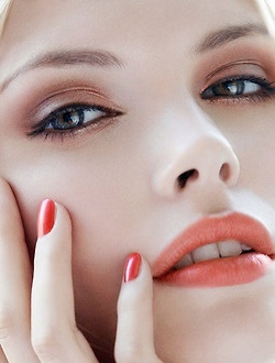 夏はヘルシー&ジューシーに♡オレンジメイクの方法とおすすめコスメまとめ＊にて紹介している画像