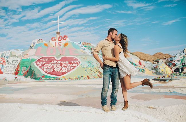 A Colorful and Adorable 'Salvation Mountain' Overflowing with Love: A Place I Want to Visit!にて紹介している画像