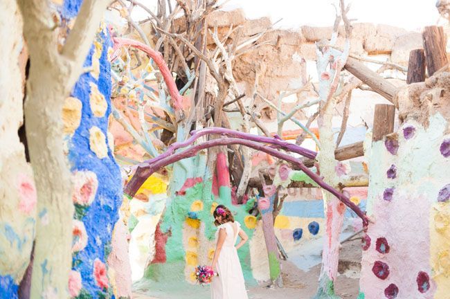 A Colorful and Adorable 'Salvation Mountain' Overflowing with Love: A Place I Want to Visit!にて紹介している画像