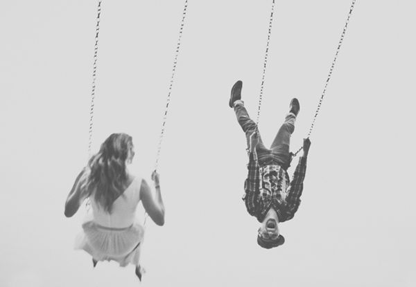 "I Want to Capture It! The Adorable and Charming Wedding Photos on a Swing"にて紹介している画像