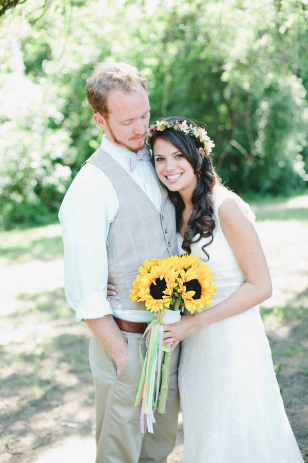 "♡ Summer in Full Bloom ♡ A Beautiful Wedding Using Sunflowers: A Special Feature on Refreshing Summer Wedding Coordination *"にて紹介している画像