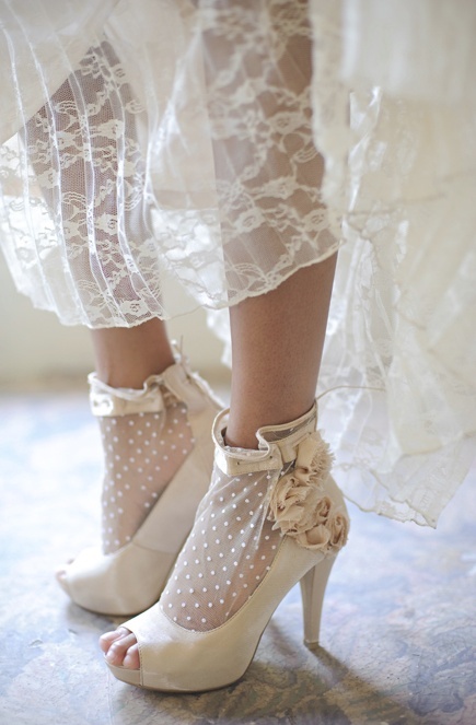 Adorable Polka Dot Shoes That Will Make Your Heart Flutter ♡にて紹介している画像