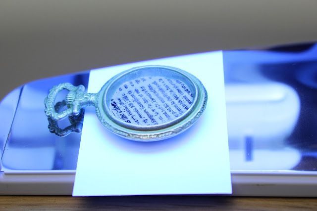 Easy DIY with 100 Yen Store Materials: Capturing Memories in Accessories Using Trendy 'Resin' ♡にて紹介している画像