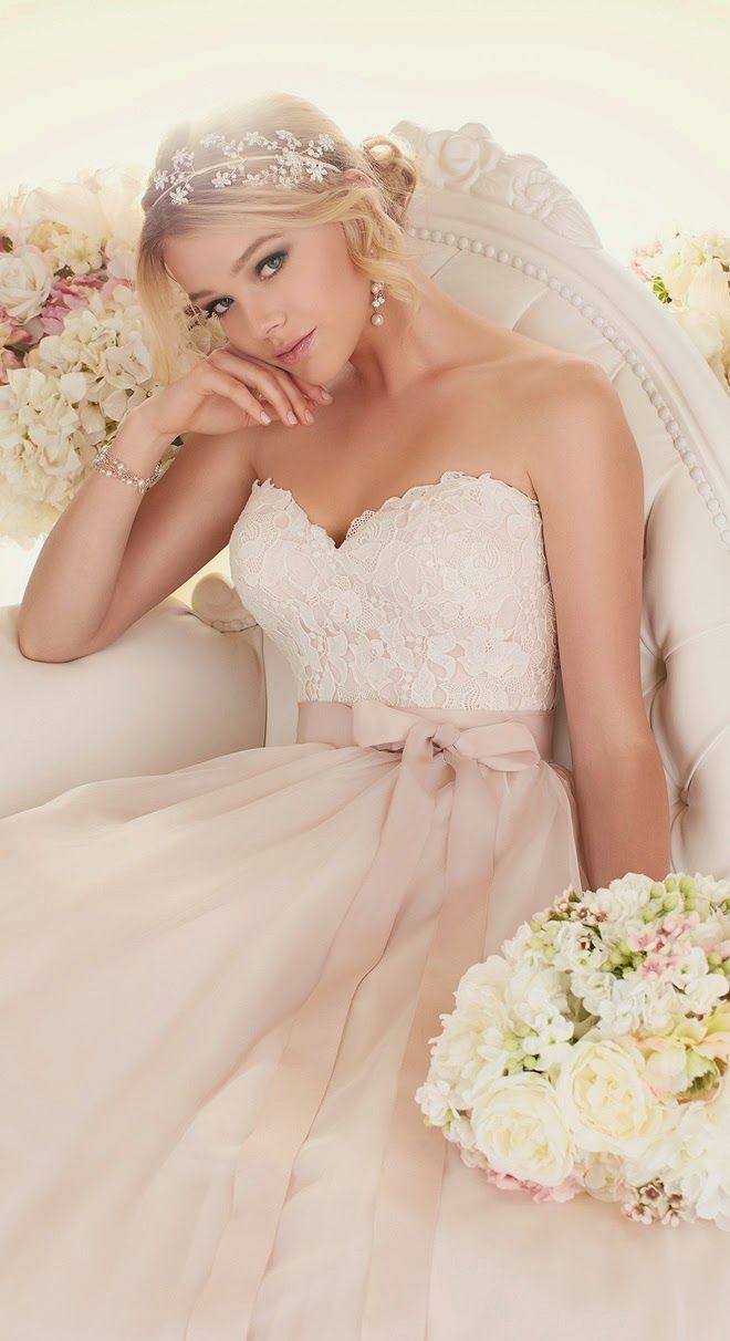 "Wishing to Wear a Pink Colored Dress Inspired by Princess Aurora from 'Sleeping Beauty' ♡"にて紹介している画像