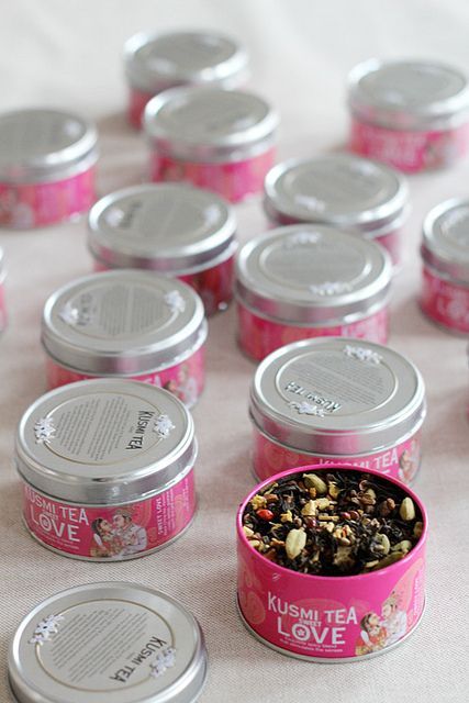 Delicious and Adorably Cute: Stylish Wedding Favors Featuring the Globally Loved Kusmi Tea ♡にて紹介している画像