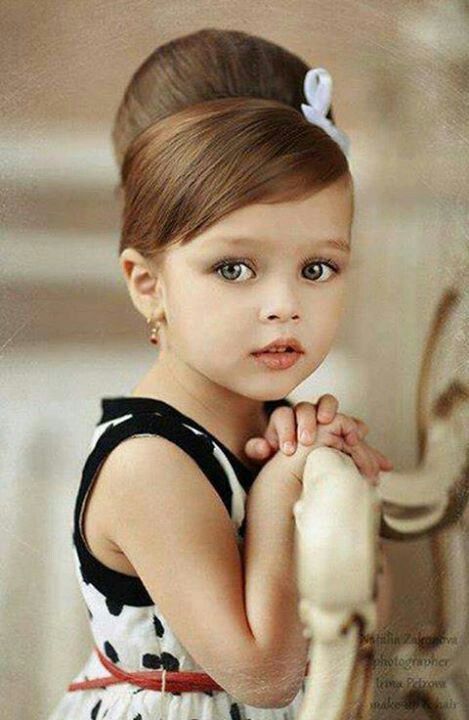 普段も取り入れたい♡お団子ヘアとシニヨンの可愛いヘアスタイルCOLLECTIONにて紹介している画像