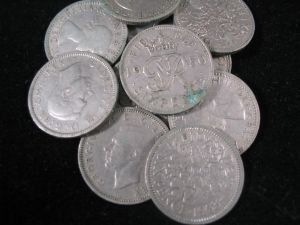 サムシングフォーに続くおまじない＊幸せを呼ぶ『6ペンスコイン』ってなあに？にて紹介している画像