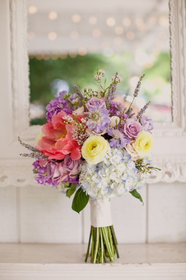 What Color Bouquet Will You Choose? Introducing Adorable Bouquets by Color! ♡にて紹介している画像