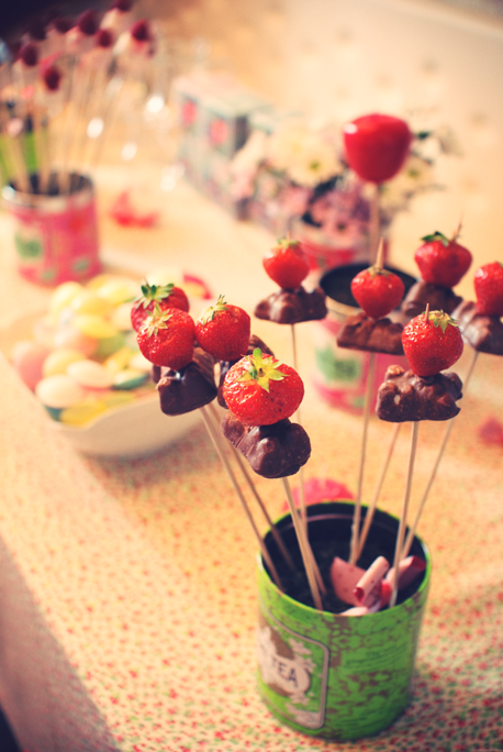 Delicious and Adorably Cute: Stylish Wedding Favors Featuring the Globally Loved Kusmi Tea ♡にて紹介している画像