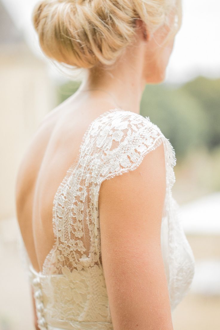 "Solving Body Shape Concerns with Sleeve Styles: Tips for Choosing Wedding Dress Sleeves"にて紹介している画像