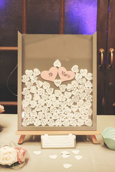 A Unique Heart-Themed Guest Book Design Showcase from Around the World ♡にて紹介している画像