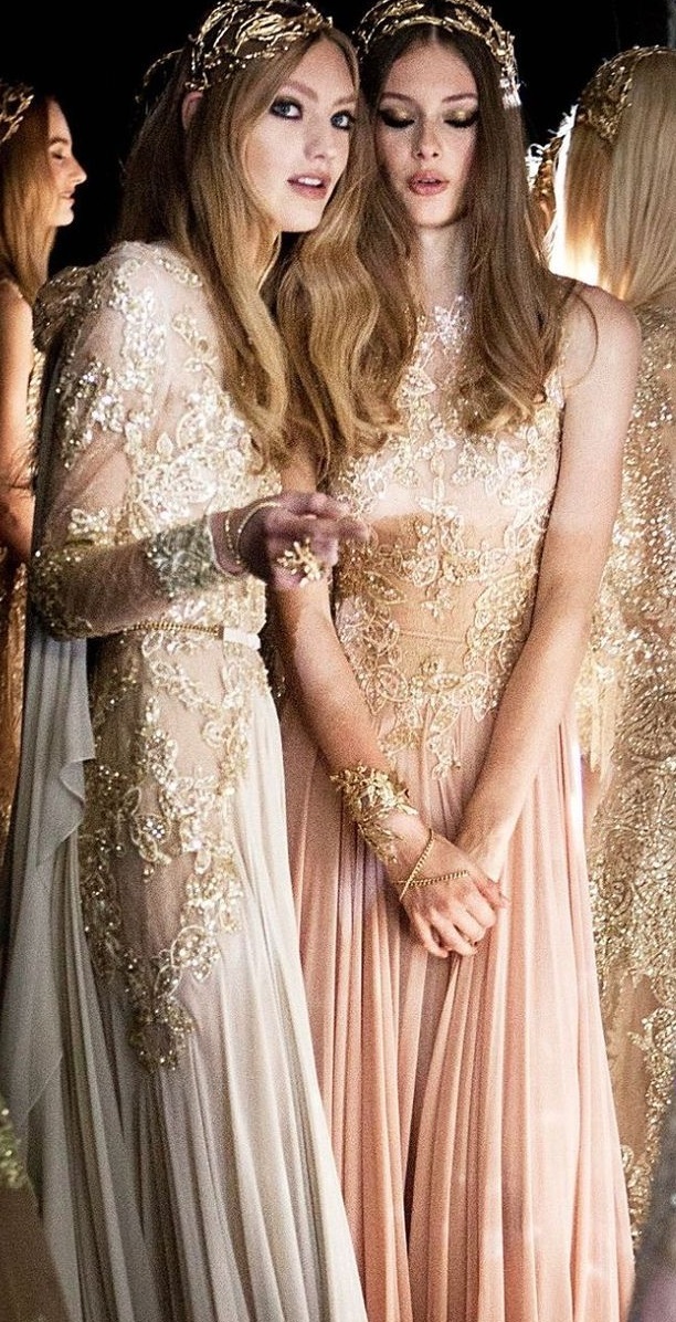 Cinderella Dreams: The Classic and Elegant Wedding Dresses by Elie Saab Favored by Celebrities and Royalty!にて紹介している画像