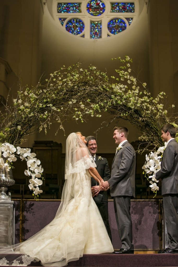 Choosing the Right Wedding Ceremony Style: The Importance of Shinto and Western Weddings - Exploring the Features and Charms of Each Style ♡にて紹介している画像