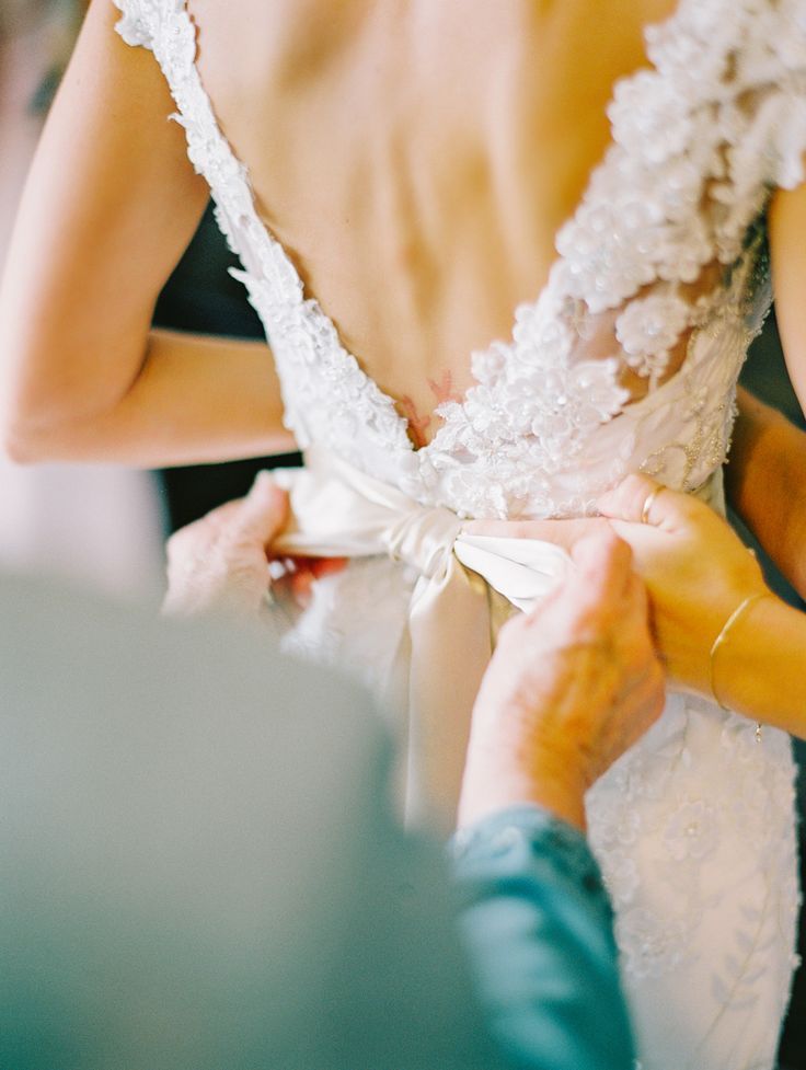 Introducing a Romantic Wedding Held in a Lush Green Forest Park ♡にて紹介している画像