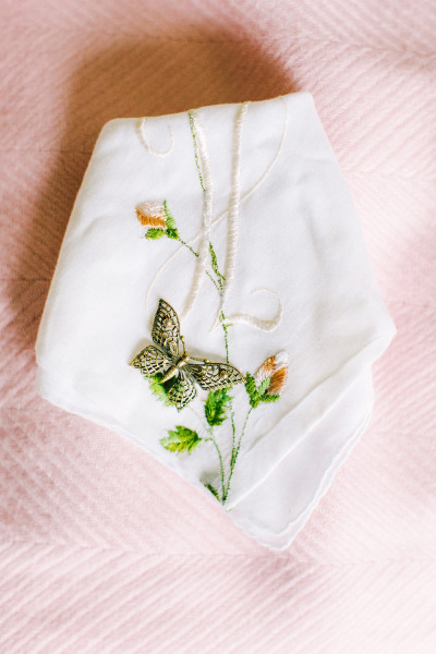 Introducing a Romantic Wedding Held in a Lush Green Forest Park ♡にて紹介している画像