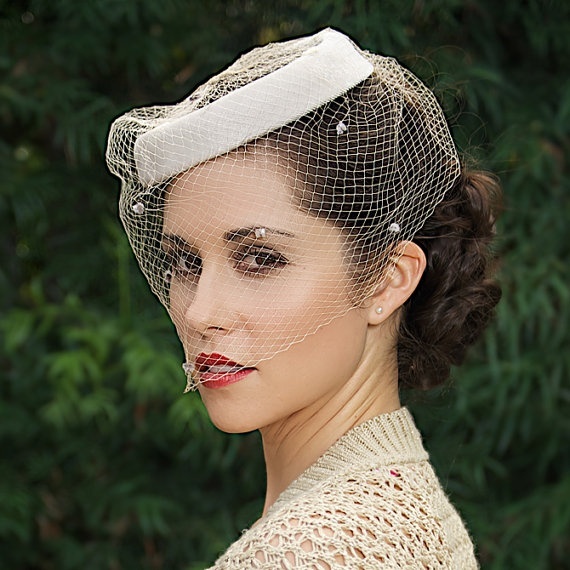 "Charming Polka Dot 'Dot Veil': A Versatile Item for Both Cute and Sexy Looks!"にて紹介している画像