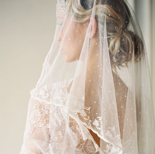 "Charming Polka Dot 'Dot Veil': A Versatile Item for Both Cute and Sexy Looks!"にて紹介している画像