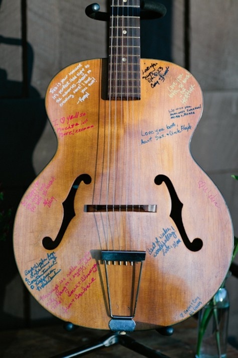 新たな可愛いデザインを発見♡海外風ゲストブックのアイディアまとめ＊にて紹介している画像