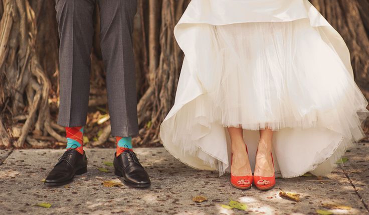 Essential Tips for Capturing Cute "Foot Shot" in Pre-Wedding and Wedding Photos: 7 How-To's ✨にて紹介している画像
