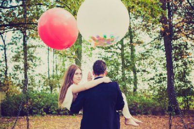 DIY "Confetti Balloon" with Adorable Paper Snowflakes Using Everyday Materials♩にて紹介している画像