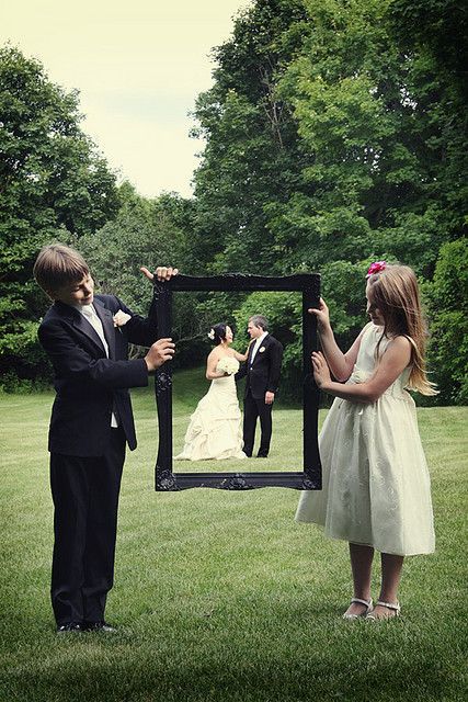 "How to Capture Wedding Photos Using Stylish Photo Frames and Borders"にて紹介している画像