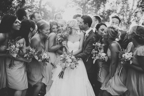 "How to Capture Wedding Photos Using Stylish Photo Frames and Borders"にて紹介している画像