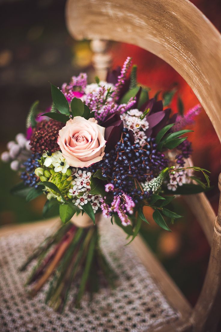 Charming Fall Wedding Ideas in Cozy Autumn Hues for a Cool Season♡にて紹介している画像