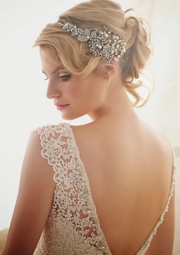 Spellbound: A Collection of Everyone's Dreamy 'Cinderella Hair' ♡にて紹介している画像