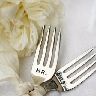 Not Just the First Bite: Wedding Ceremony Moments That Bring Guests to Tears – Do You Know the "Three Bites"?にて紹介している画像