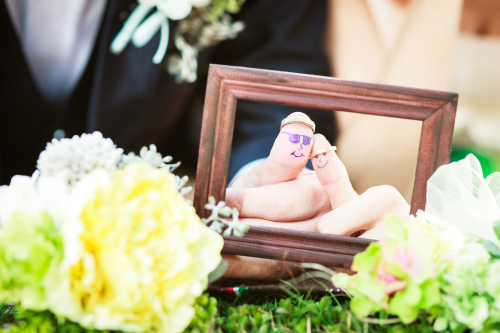 "Capturing Cherished Moments with Rings: Adorable and Heartwarming 'Thumb Photos'"にて紹介している画像