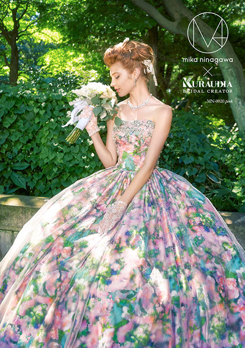Complete Reveal of the Latest Collection: The Second Round of Mika Ninagawa's Wedding Dresses is Adorably Stunning!にて紹介している画像