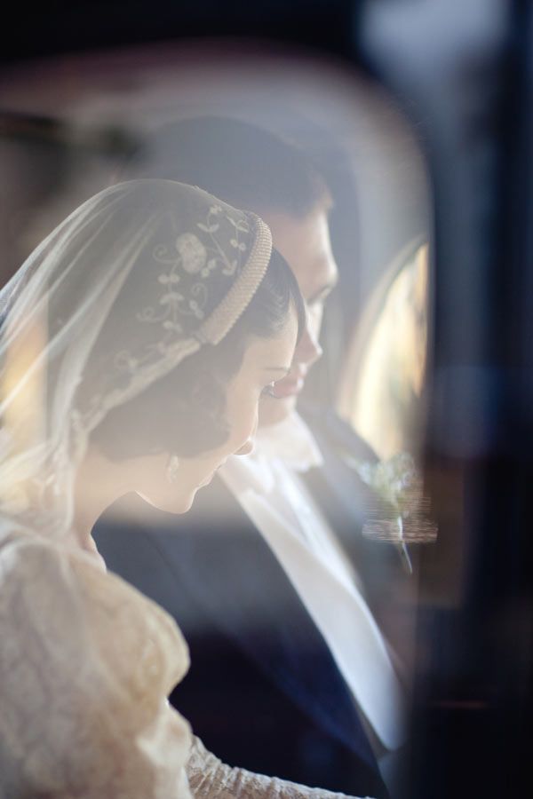 Do You Know About #weddingtbt? The Popular Instagram Tag Filled with Happy Pics Posted Every Thursday!にて紹介している画像