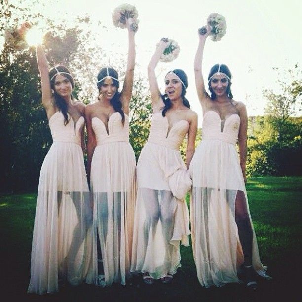 Charming Bohemian Style: A Bridesmaid Fashion Collectionにて紹介している画像