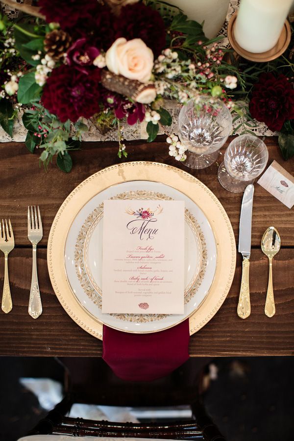 Autumn Wedding Inspiration: A Collection of Bordeaux Color Table Item Ideas♡にて紹介している画像
