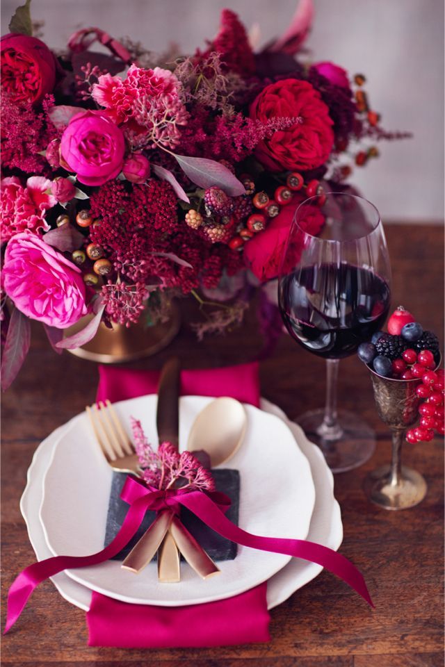 Autumn Wedding Inspiration: A Collection of Bordeaux Color Table Item Ideas♡にて紹介している画像
