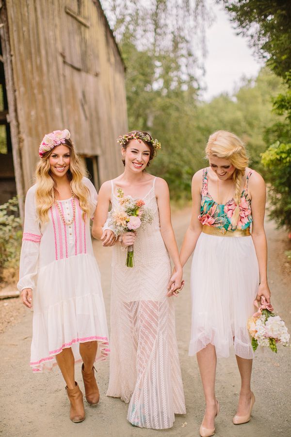Charming Bohemian Style: A Bridesmaid Fashion Collectionにて紹介している画像