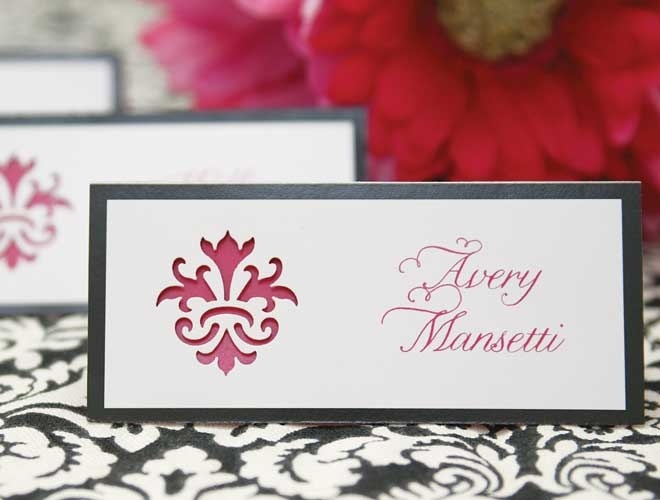 Autumn Wedding Inspiration: A Collection of Bordeaux Color Table Item Ideas♡にて紹介している画像