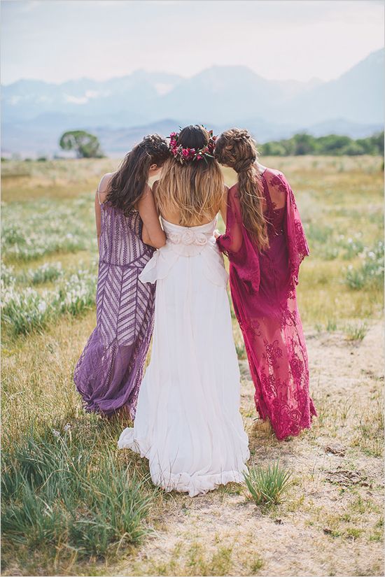 Charming Bohemian Style: A Bridesmaid Fashion Collectionにて紹介している画像