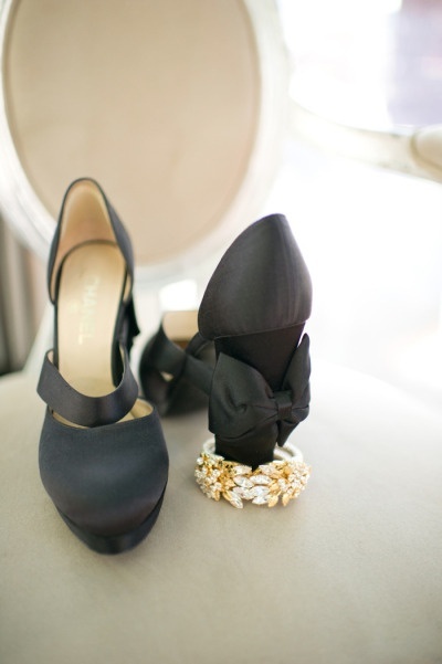 Cute Chanel Heels: Step into Happiness with Your Dream Brand Shoes!にて紹介している画像