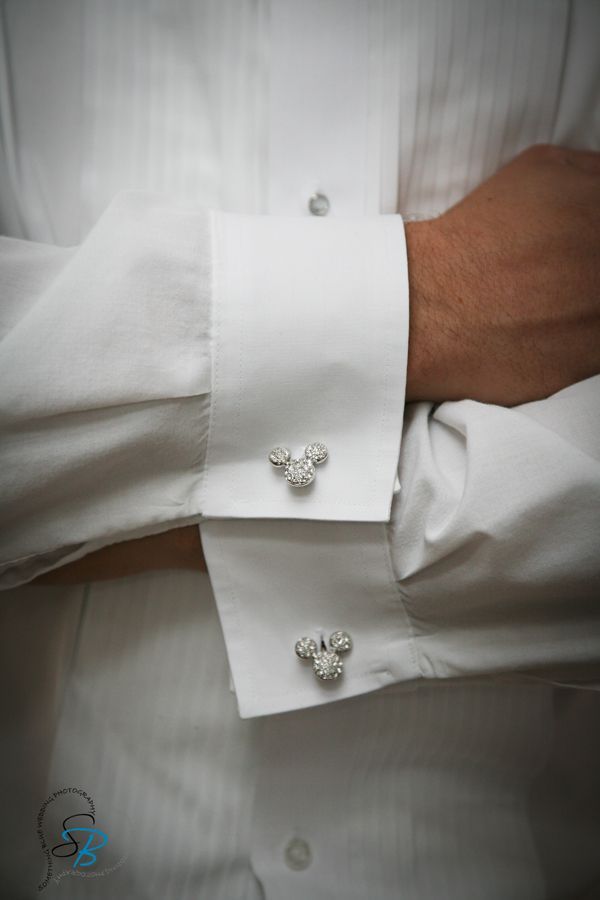 For Disney-Loving Brides-to-Be: A Collection of Disney-Themed Items for Your Wedding ♡にて紹介している画像