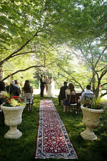 人生で一番素敵な道＊『バージンロード』のデコレーションアイデアまとめ♩にて紹介している画像