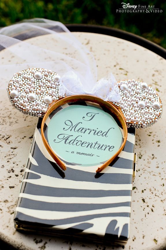 簡単DIY♡ミニーちゃんの耳カチューシャを花嫁仕様にアレンジしたら可愛すぎる！にて紹介している画像