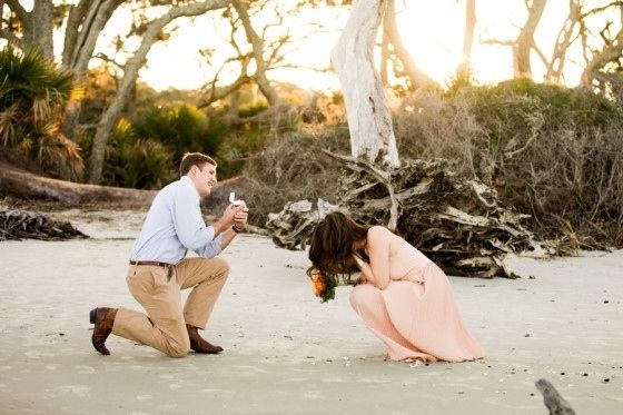 The Most Romantic Proposal Moments: Overflowing with Joy and Happy Tears!にて紹介している画像