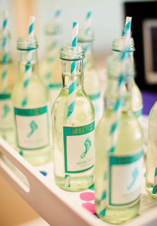 Not Just for Drinking! 7 Adorable Ways to Use Striped Paper Straws♡にて紹介している画像